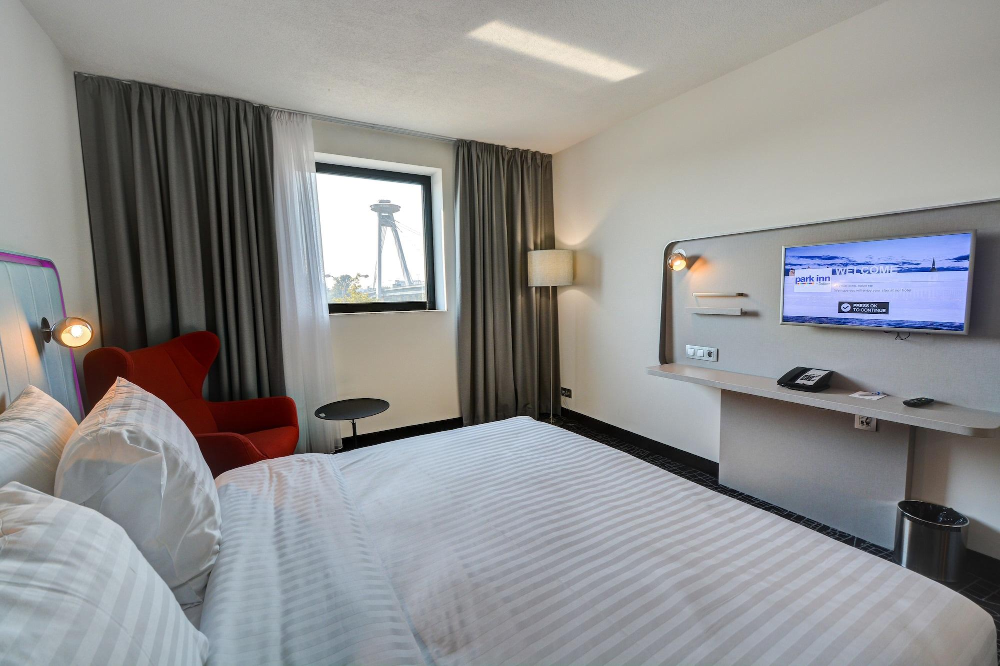 Park Inn By Radisson Danube Bratislava Exterior foto