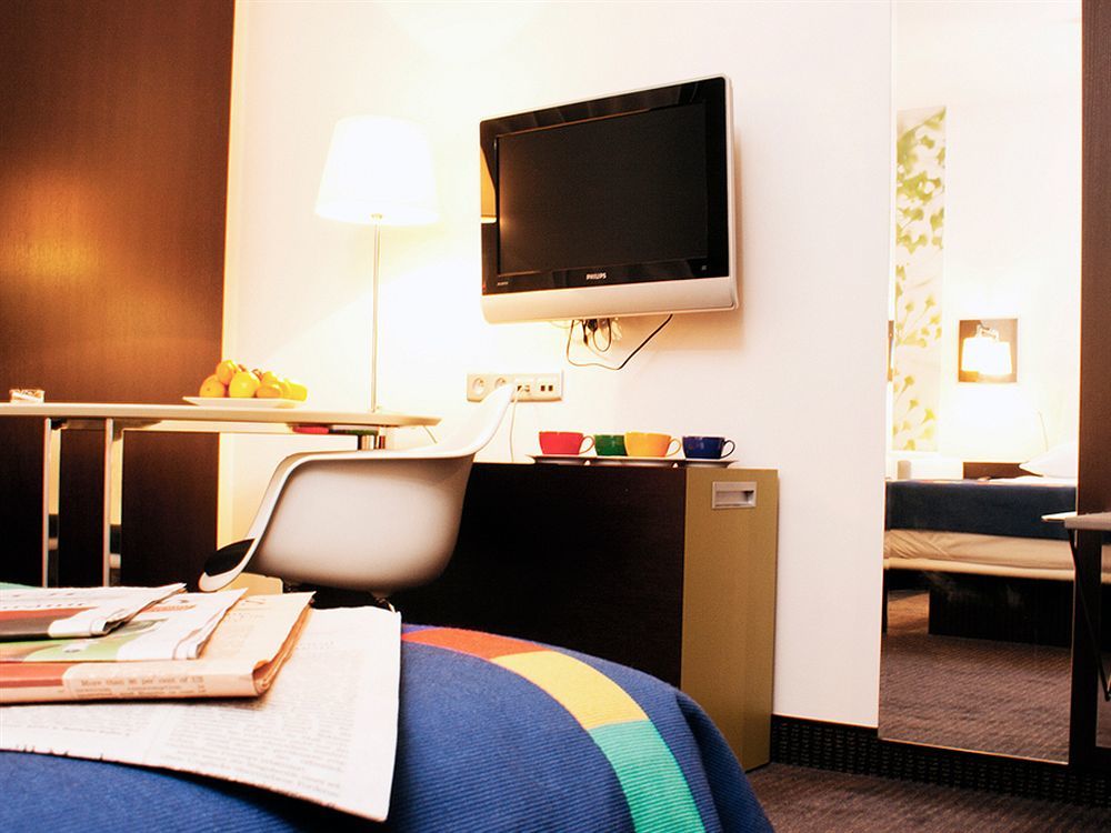 Park Inn By Radisson Danube Bratislava Exterior foto
